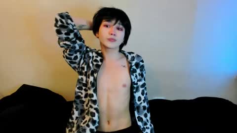 Snapshot of rennuts chatting on 12-21-24, 07:56 rennuts online show from 12-21-24, 07:56