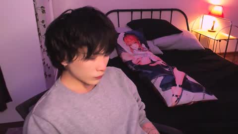 Snapshot of rennuts chatting on 10-10-25, 01:21 rennuts online show from 10-10-25, 01:21