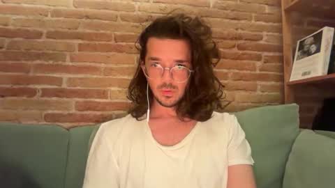 Renzo online show from 05-13-26, 01:47