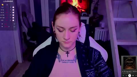 Snapshot of retromarie chatting on 11-08-25, 09:09 Rie online show from 11-08-25, 09:09