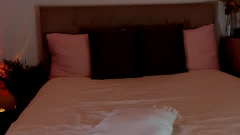 revealyourdarkdesires online show from 03-29-26, 07:47