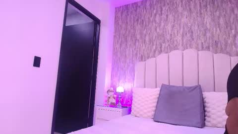 REVEN online show from 11-25-25, 03:06