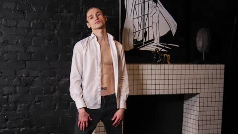 Snapshot of rexxx_erection chatting on 02-21-25, 11:43 Eugene online show from 02-21-25, 11:43