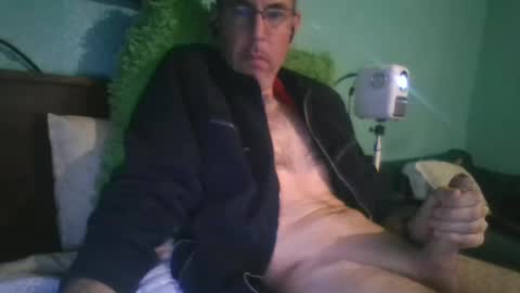 Snapshot of reyes_albert2006 chatting on 12-16-24, 10:50 reyes_albert2006 online show from 12-16-24, 10:50