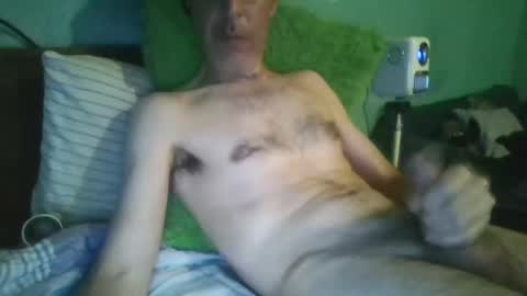 Snapshot of reyes_albert2006 chatting on 10-05-25, 03:10 reyes_albert2006 online show from 10-05-25, 03:10