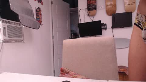 Reymond online show from 11-07-25, 10:21