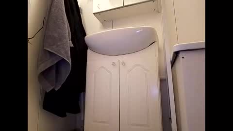 Snapshot of rhymes2479 chatting on 02-04-25, 06:25 Shaved cock ready online show from 02-04-25, 06:25