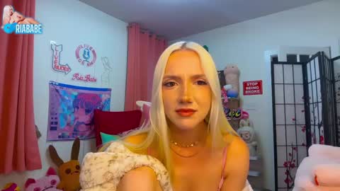 Snapshot of riababe chatting on 06-06-26, 02:49 ria online show from 06-06-26, 02:49