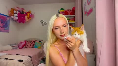Snapshot of riababe chatting on 07-13-26, 03:31 ria online show from 07-13-26, 03:31