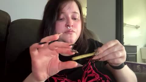 Snapshot of riah_babbie chatting on 05-19-26, 01:06 riah_babbie online show from 05-19-26, 01:06