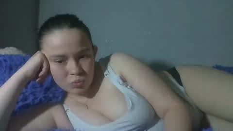 Snapshot of rialowelyt chatting on 06-05-26, 02:18 RiaLowelyt online show from 06-05-26, 02:18