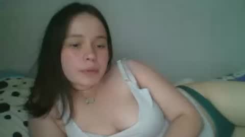 Snapshot of rialowelyt chatting on 06-18-26, 01:04 RiaLowelyt online show from 06-18-26, 01:04
