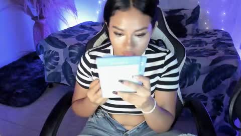 Snapshot of riana_kean chatting on 04-19-26, 02:33 RianaK online show from 04-19-26, 02:33