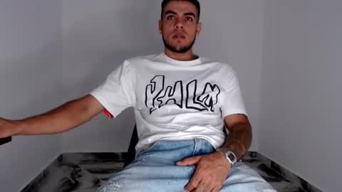 Snapshot of riancum chatting on 11-18-25, 04:55 juan online show from 11-18-25, 04:55