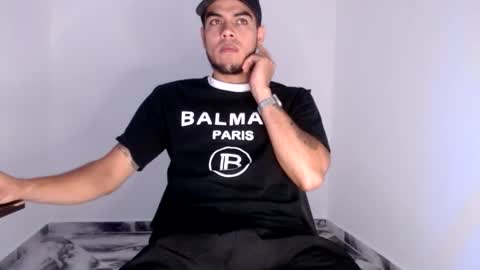 Snapshot of riancum chatting on 11-28-25, 07:05 juan online show from 11-28-25, 07:05