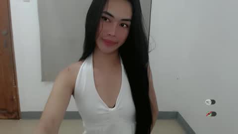 Snapshot of rica_01 chatting on 10-05-25, 02:26 Rica online show from 10-05-25, 02:26