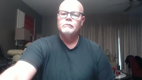 rich32937 online show from 12-27-24, 08:18