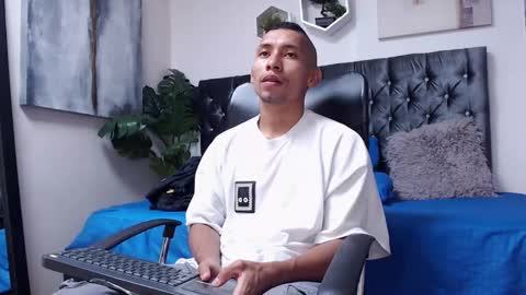 richar_voller online show from 01-09-25, 03:34