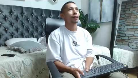 richar_voller online show from 03-10-25, 02:48