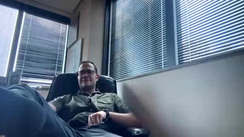 Rick Arian online show from 09-18-25, 05:04