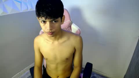 Snapshot of rick_oficiall chatting on 06-21-26, 03:31 Rick oficiall online show from 06-21-26, 03:31