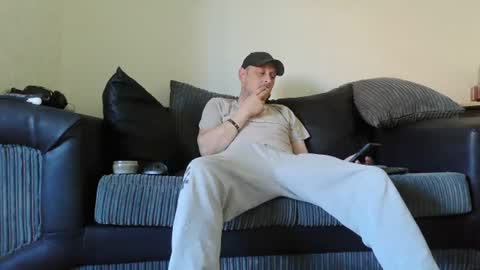 Snapshot of rick_olson chatting on 08-01-26, 08:02 Rickolson online show from 08-01-26, 08:02