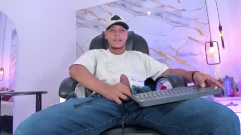 Ricky  online show from 10-31-25, 01:56