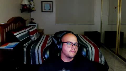 Snapshot of rickyj1012 chatting on 12-04-24, 02:31 Ricky online show from 12-04-24, 02:31