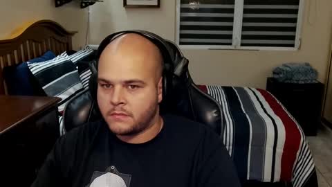 Snapshot of rickyj1012 chatting on 12-08-24, 01:35 Ricky online show from 12-08-24, 01:35