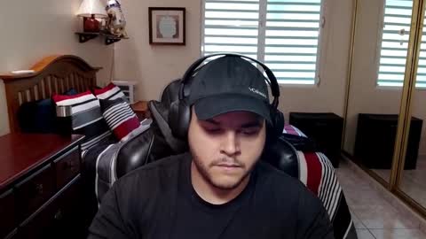 Snapshot of rickyj1012 chatting on 12-08-24, 08:36 Ricky online show from 12-08-24, 08:36