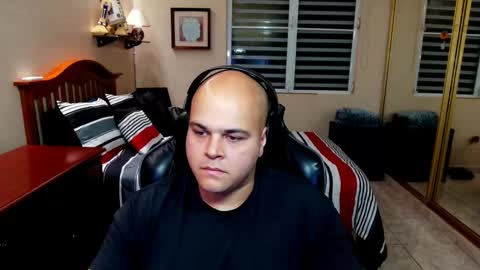 Snapshot of rickyj1012 chatting on 02-07-25, 11:24 Ricky online show from 02-07-25, 11:24