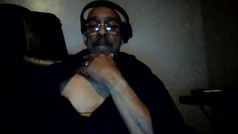Snapshot of rico97681 chatting on 10-09-25, 12:03 rico97681 online show from 10-09-25, 12:03