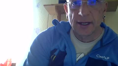 Snapshot of ricogumpi chatting on 06-16-26, 10:51 ricogumpi online show from 06-16-26, 10:51