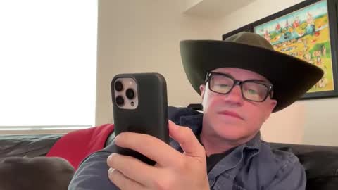 Snapshot of ridingtime25 chatting on 11-03-25, 11:15 ridingtime25 online show from 11-03-25, 11:15