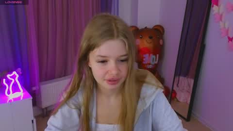 Rina online show from 03-31-26, 09:04