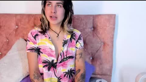 Snapshot of riley_colors chatting on 03-11-25, 09:59 Riley online show from 03-11-25, 09:59