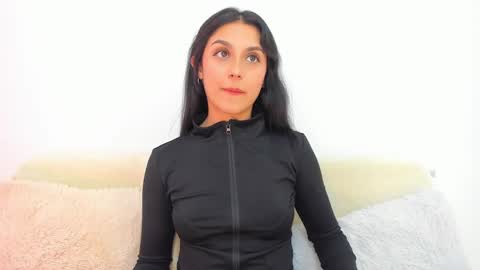 Snapshot of riley_tin chatting on 02-16-25, 07:38 riley_tin online show from 02-16-25, 07:38