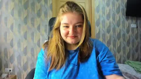 Snapshot of rina16 chatting on 06-14-26, 12:07 rina16 online show from 06-14-26, 12:07