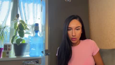 Snapshot of rinaurea chatting on 07-26-26, 06:10 Oksana online show from 07-26-26, 06:10