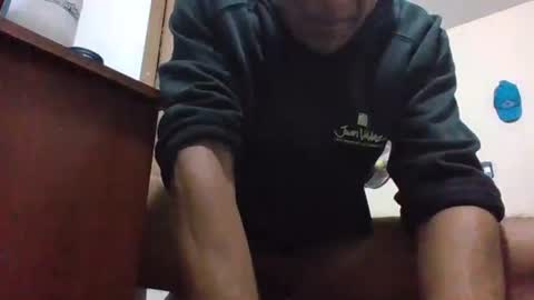 Snapshot of rinobogota chatting on 05-19-26, 03:35 Ruben D online show from 05-19-26, 03:35
