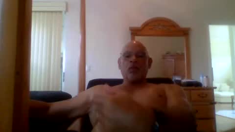 Snapshot of rionel chatting on 02-05-25, 08:14 RioNel online show from 02-05-25, 08:14