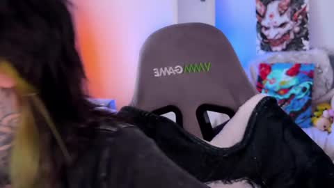   DianaBrite            fansl y online show from 04-16-26, 01:45