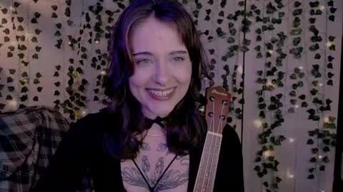 Snapshot of risha_laass chatting on 09-25-25, 08:23 risha_laass online show from 09-25-25, 08:23