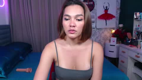 Snapshot of risque_asiancassandra chatting on 03-02-25, 06:05 Miss Cassie online show from 03-02-25, 06:05