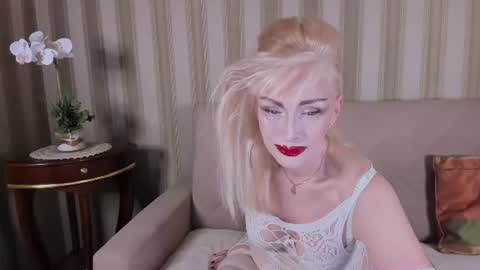 rita_farell online show from 07-11-26, 09:38