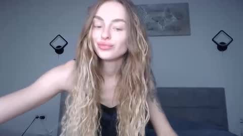 Snapshot of rita_orra chatting on 12-02-25, 09:03 Rita online show from 12-02-25, 09:03