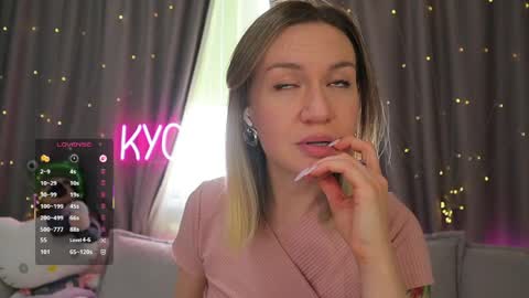 Snapshot of ritakycb chatting on 04-28-26, 02:38 Rita online show from 04-28-26, 02:38