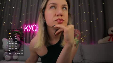 Snapshot of ritakycb chatting on 05-15-26, 11:01 Rita online show from 05-15-26, 11:01