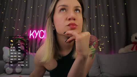Snapshot of ritakycb chatting on 05-15-26, 11:12 Rita online show from 05-15-26, 11:12