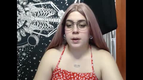 Snapshot of rivadeneira222 chatting on 10-02-25, 03:57 PeachSalinger online show from 10-02-25, 03:57